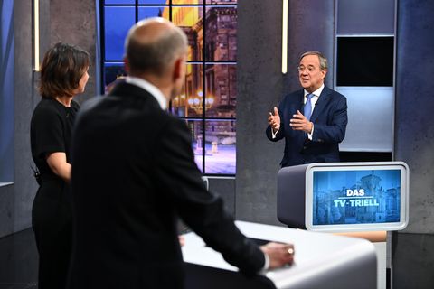 Olaf Scholz (l.), Annalena Baerbock (M.) und Armin Laschet beim dritten TV-Triell bei ProSieben in Berlin