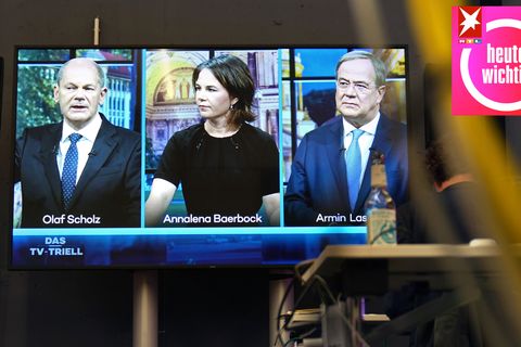 Spannung auf dem Bildschirm: Das dritte TV-Triell von Olaf Scholz (l.), Annalena Baerbock (M.) und Armin Laschet