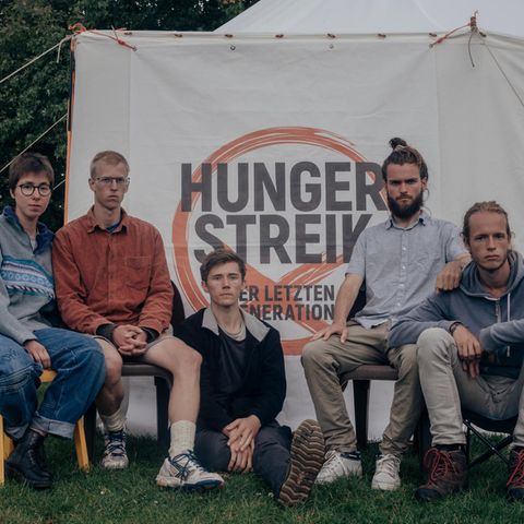 Protest gegen Klimakatastrophe: "Ich habe Angst um meinen Sohn. Er wird den Hungerstreik nicht abbrechen"