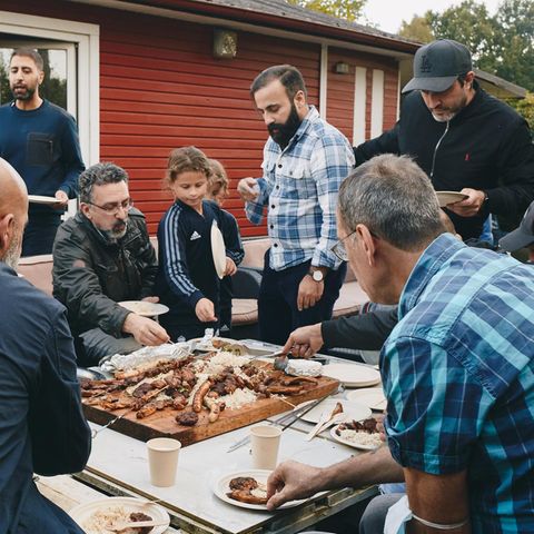 Fragt man Afghanen, was typisch afghanisch ist, hört man oft die Antwort: viel Essen!