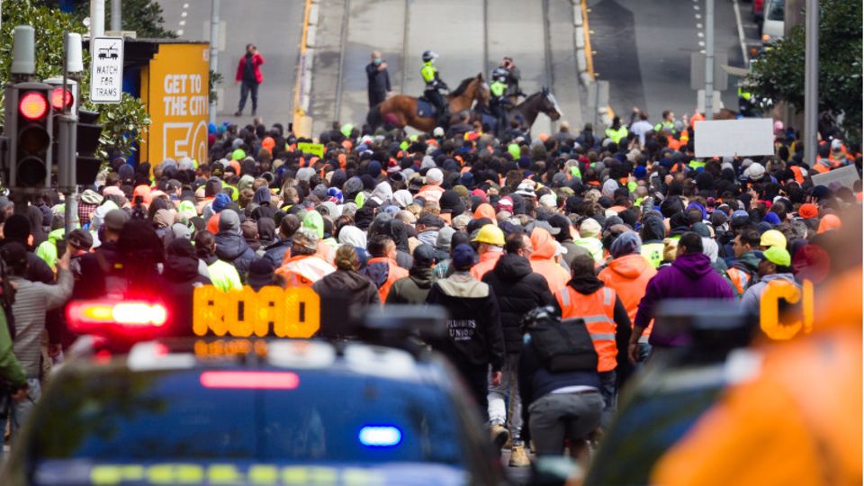 Australien, Melbourne: Demonstranten der Gewerkschaft CFMEU demonstrieren in den Straßen von Melbourne Australien, Melbourne: Demonstranten der Gewerkschaft CFMEU demonstrieren in den Straßen von Melbourne