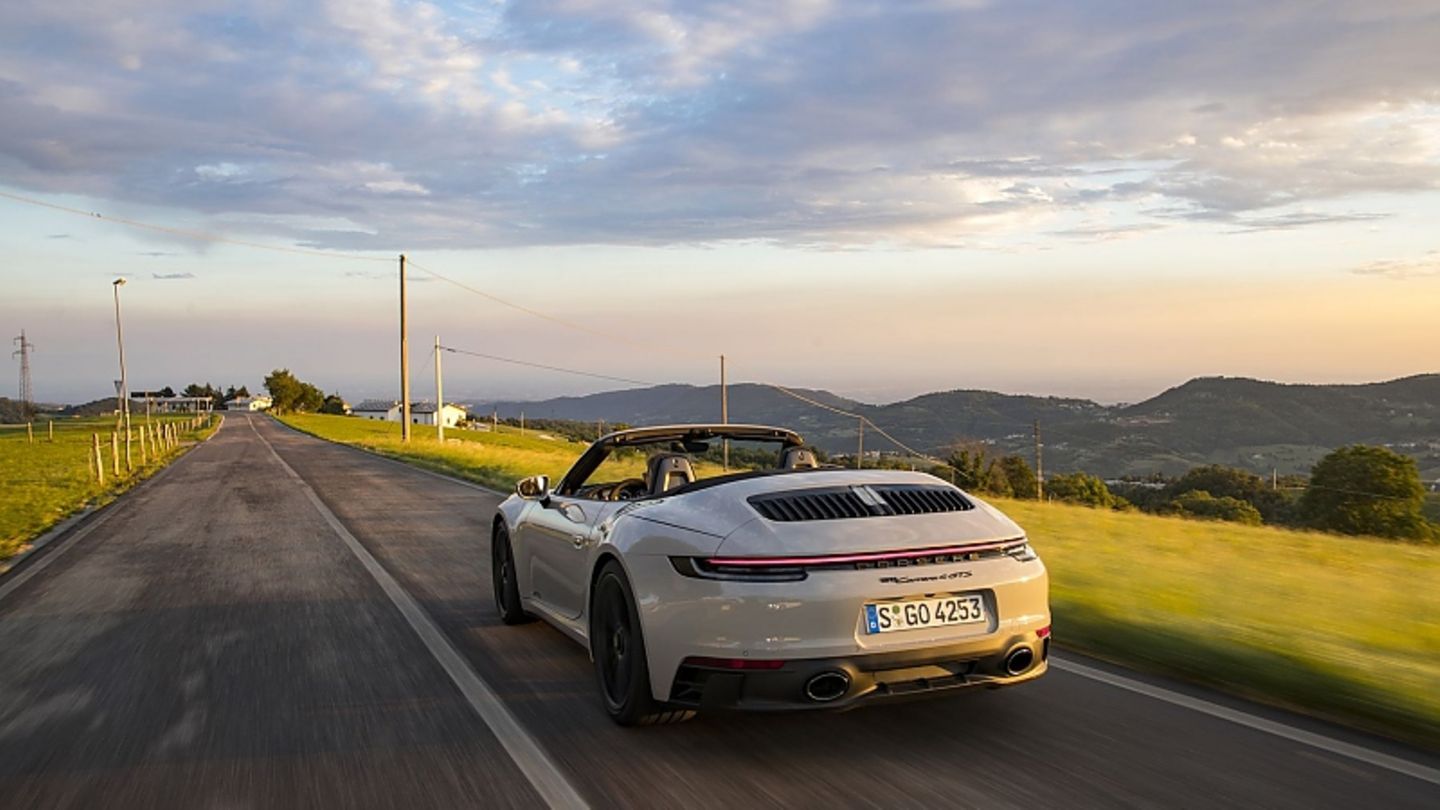 Porsche 911 Carrera 4 GTS Cabriolet: Windsbraut