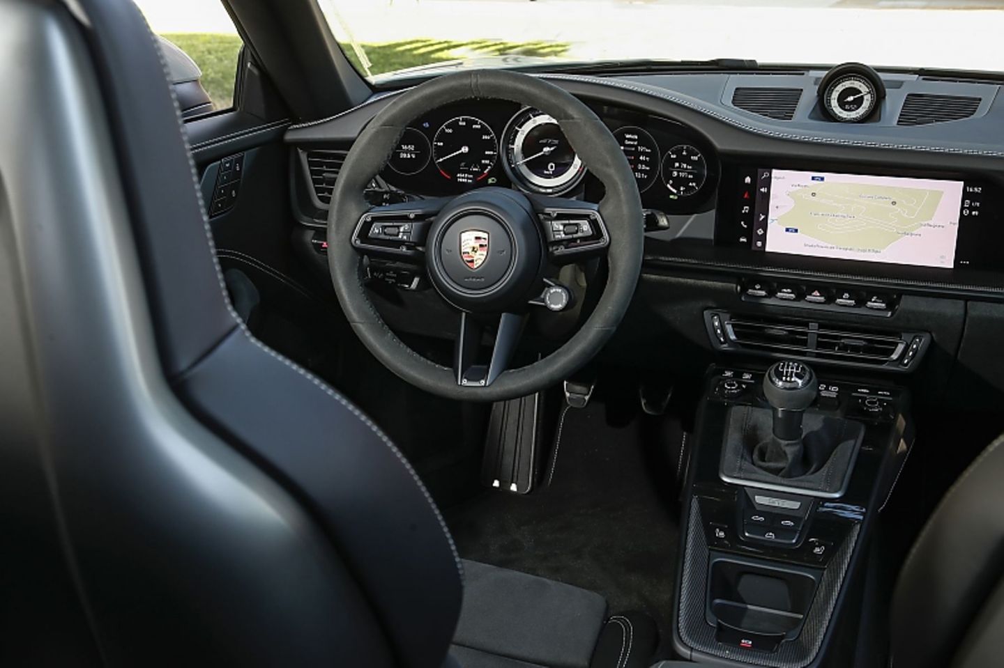 Porsche 911 Carrera 4 GTS Cabriolet