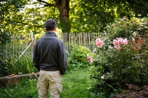 Ramin A. im Garten