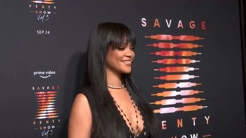 Modelinie: Wird sich das Po-Dekolleté der "Savage X Fenty" Kollektion von Rihanna modisch durchsetzen?
