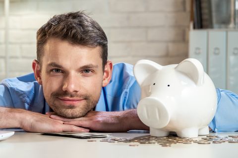 Festgeld bringt zumindest mehr Zinsen als das Sparschwein