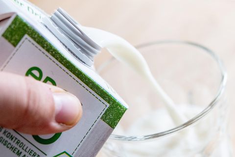 Eine EU-Verordnung regelt seit 2013, was sich als "Milch" bezeichnen darf