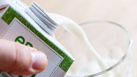 Eine EU-Verordnung regelt seit 2013, was sich als "Milch" bezeichnen darf