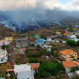 Die Lava bedroht Häuser in Los Llanos de Aridane