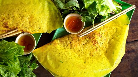 Rezept Banh Xeo: Denise Wachter zeigt, wie einfach der vietnamesische Pfannkuchen gelingt.