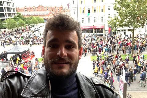 Klimastreik in Hamburg_Videoaufsager von stern-Reporter