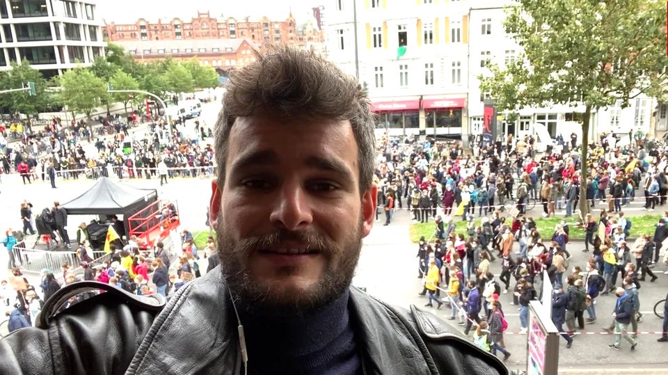 Klimastreik in Hamburg_Videoaufsager von stern-Reporter
