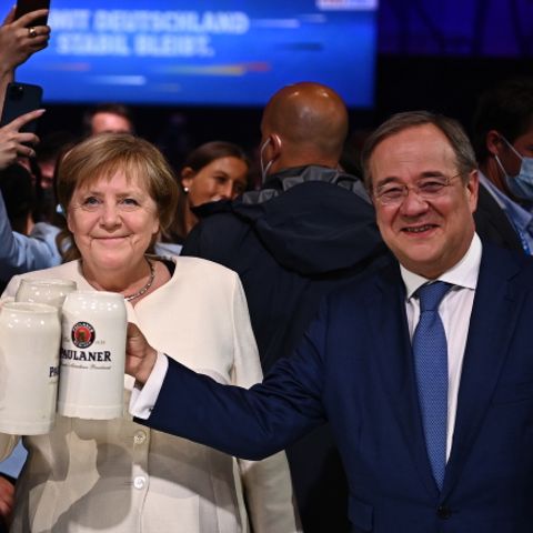 Merkel und Laschet