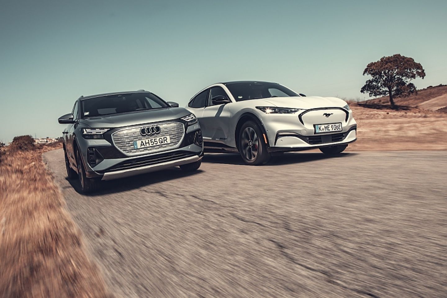 Vergleichstest Audi Q4 - Ford Mustang Mach-E