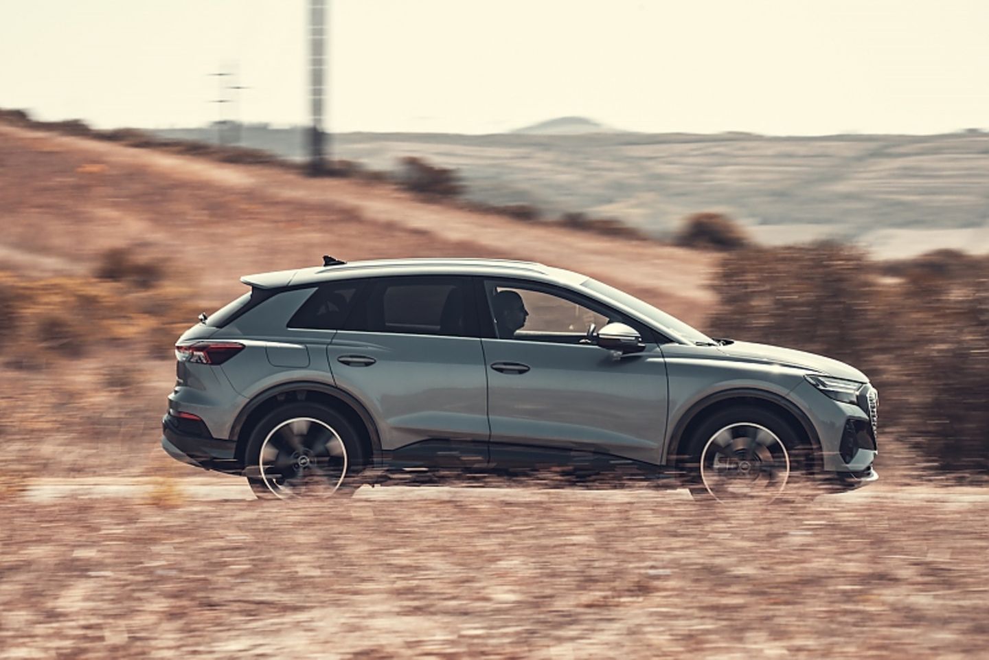 Vergleichstest Audi Q4 - Ford Mustang Mach-E