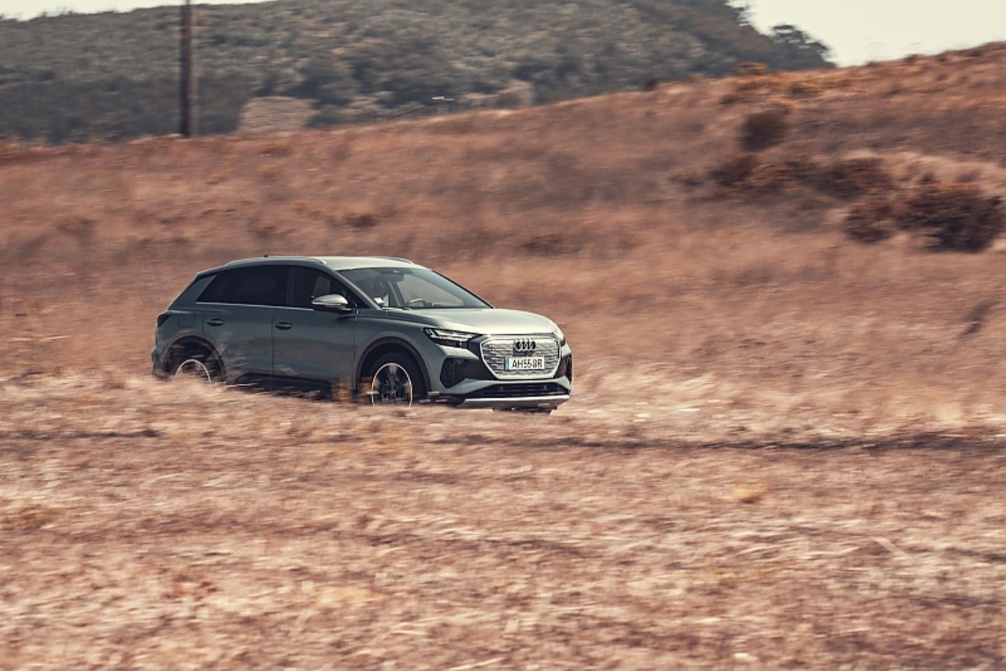 Vergleichstest Audi Q4 - Ford Mustang Mach-E