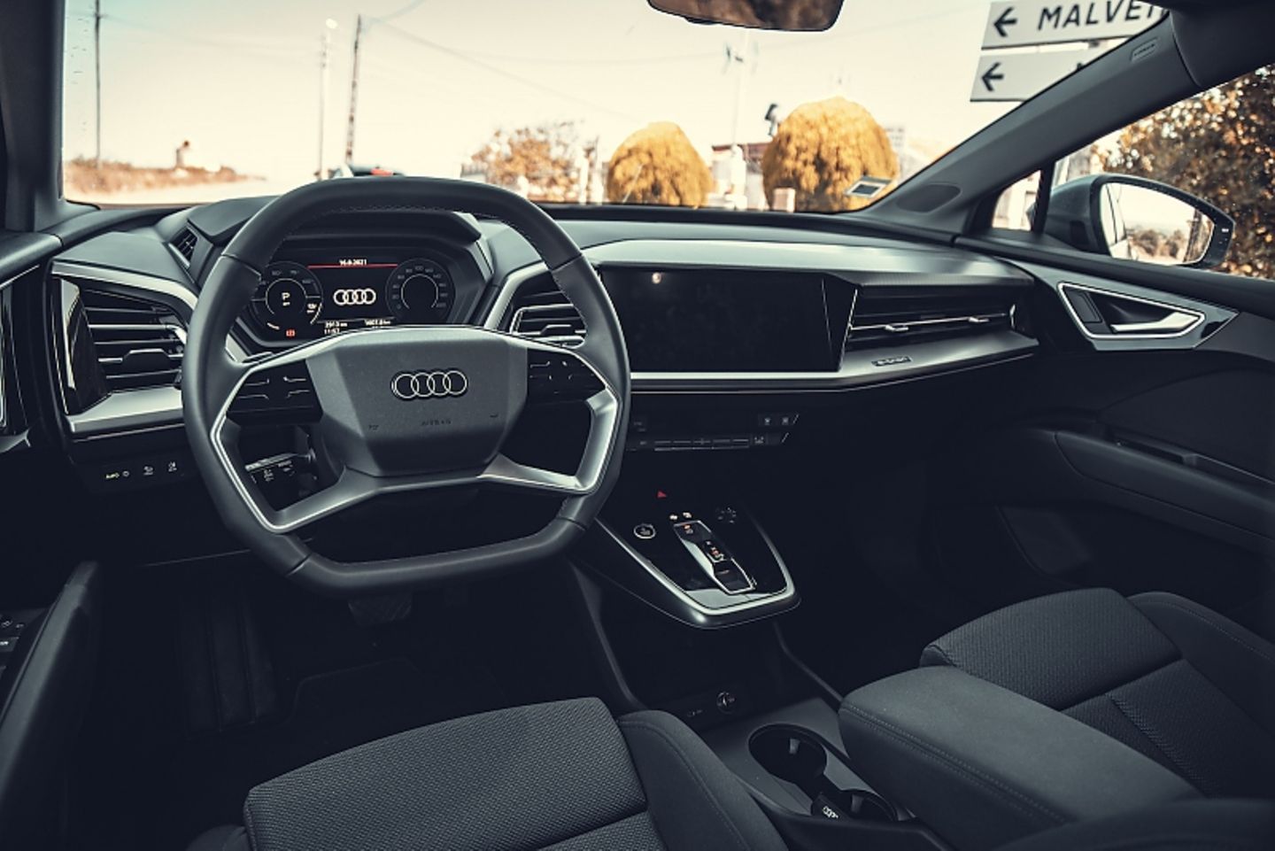 Vergleichstest Audi Q4 - Ford Mustang Mach-E