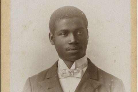 Porträt von Rudolf Duala Manga Bell, ca. 1892, Hoffotograf J. van Daalen