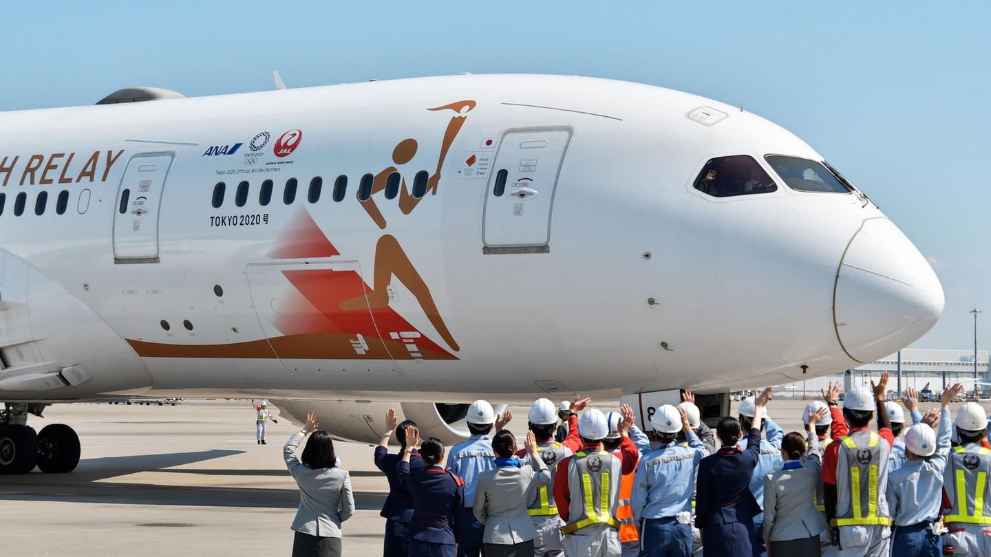 Da Teile des Dreamliners in Japan gefertigt werden, gehören Fluglinien aus Fernost zu den besten 787-Kunden; Japan Airlines betreibt 47 Flugzeuge diesen Typs.