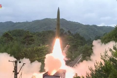 Ballistischer Flugkörper?: Japan und Südkorea alarmiert: Nordkorea führt weiteren Raketentest durch