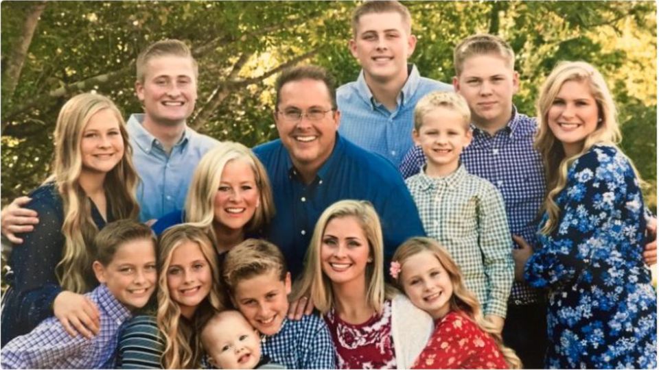 Reed Hickson im Kreis seiner Familie