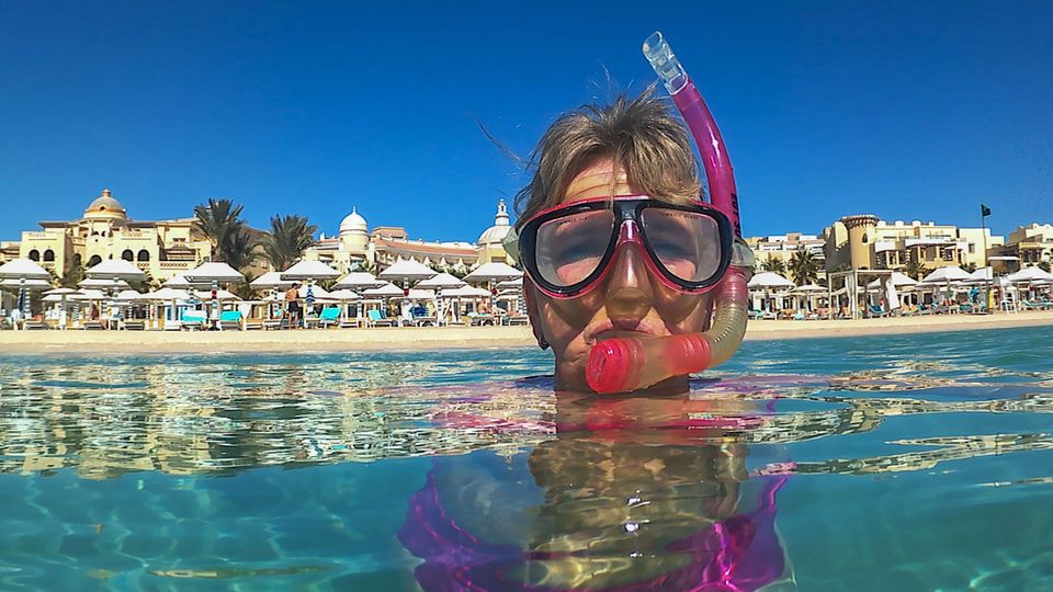 Schnorchler im Wasser