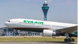 Jet von Eva Air beim Start