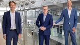 Von links Uwe Hochgeschurtz Xavier Chereau und Michael Lohscheller 516276