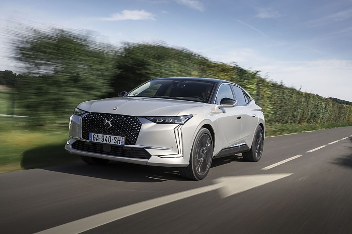 DS 4 E-Tense 225
