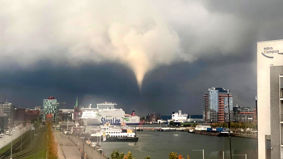 Tornado in Kiel: Video von Windhose an Kieler Förde