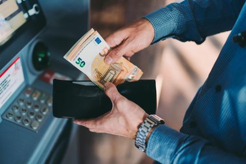 Verivox-Auswertung: 400 Banken und Sparkassen verlangen Negativzinsen – teils schon für kleine Guthaben