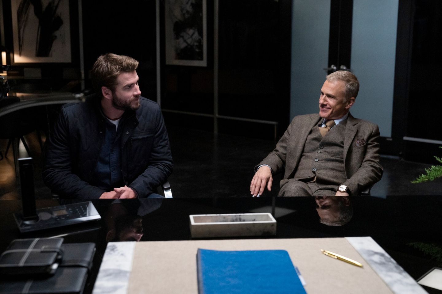 Mit seiner Rolle in "Most Dangerous Game" ist Christoph Waltz seit vergangenem Jahr erstmals auch in einer US-Serie zu sehen. An der Seite von Liam Hemsworth spielt er - natürlich - einmal mehr einen Fiesling, der Mordaufträge erteilt.