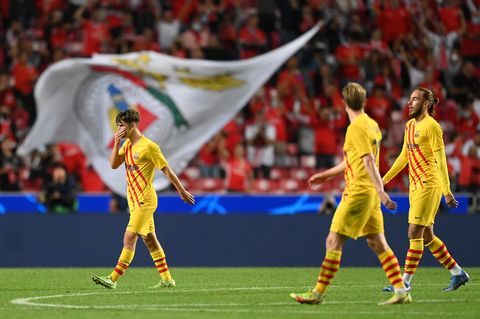 Die Champions-League-Trikots leuchten gelb, aber die in Wahrheit ist die Gegenwart des FC Barcelona mausgrau