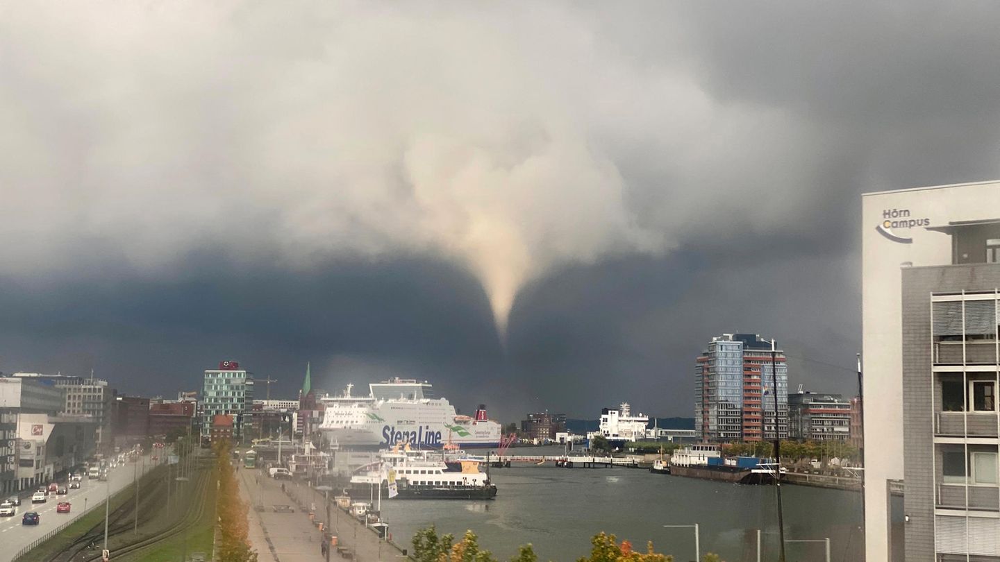 Wetterphänomen: Tornado in Kiel Tornado in Kiel