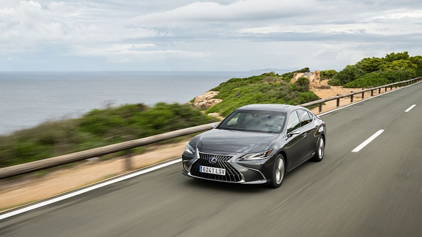 Lexus ES 300h