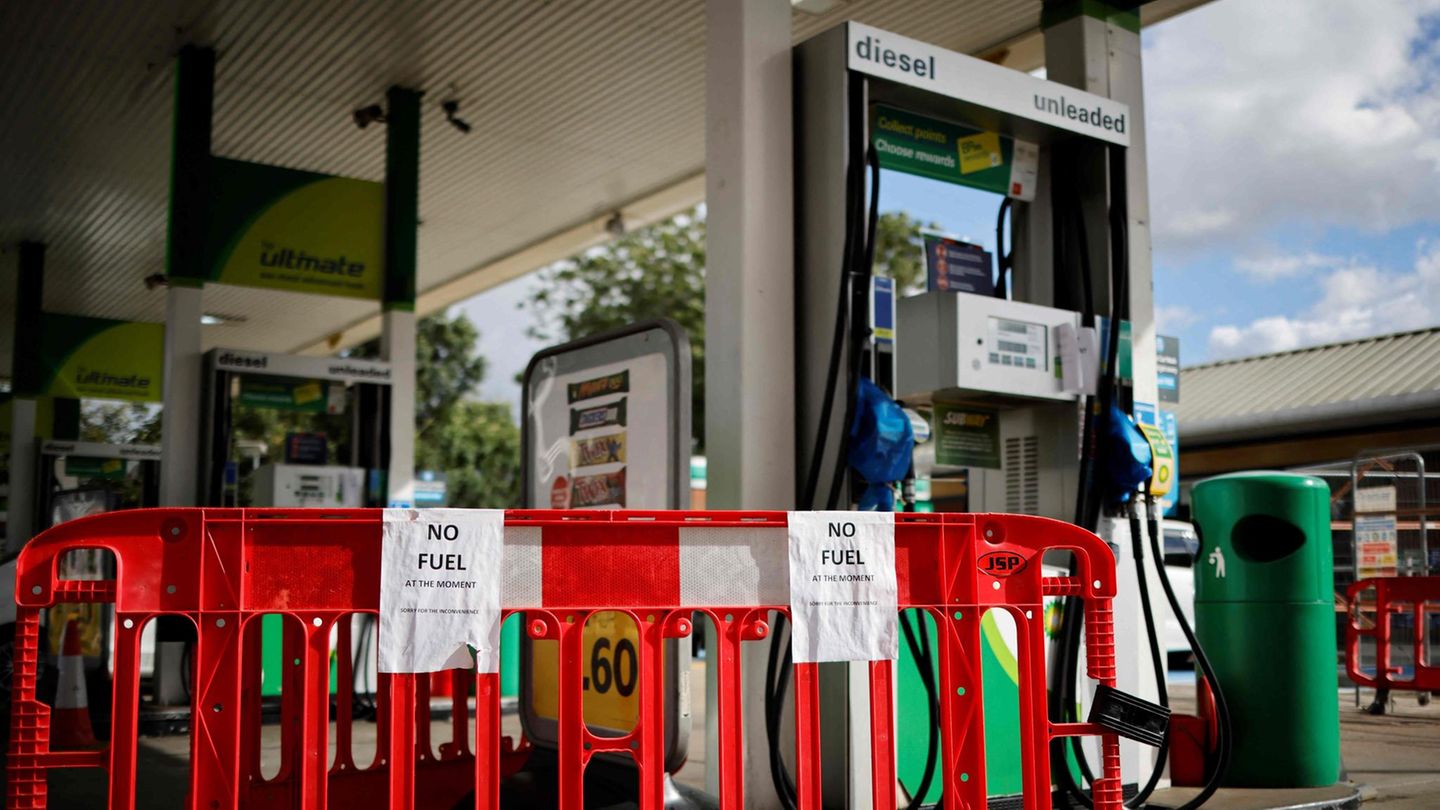 Großbritannien Sprit-Krise: Eine Tankstelle in London