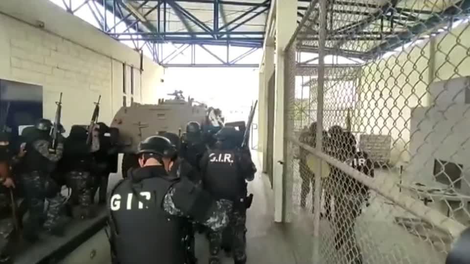 Video: "Antwort auf Ausnahmezustand in Gefängnissen"