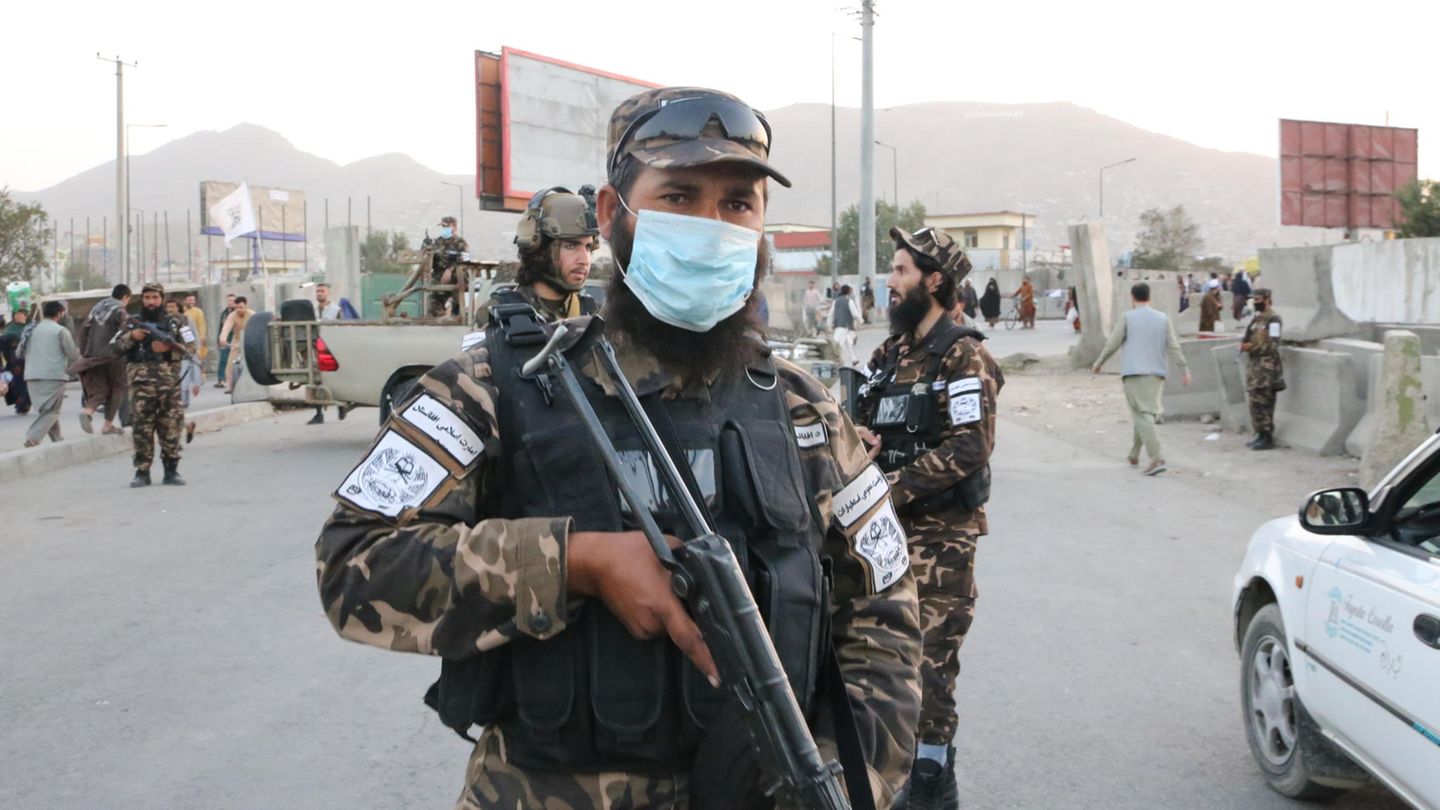 Anschlag Kabul und Reaktion der Taliban