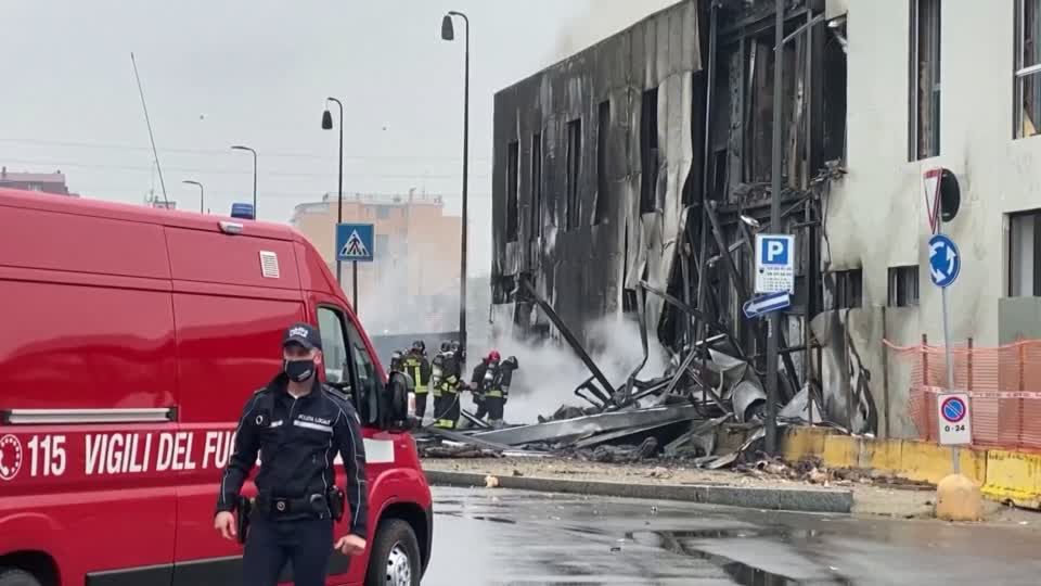 Video: Tote bei Absturz von Kleinflugzeug in Italien