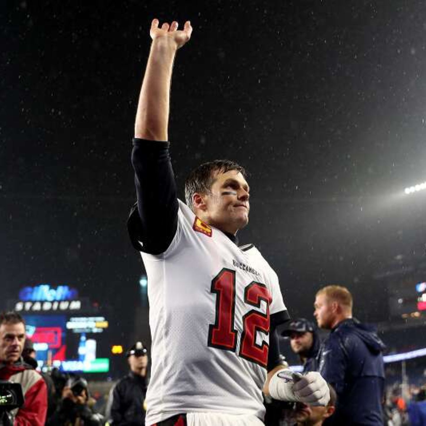 NFL Tampa Bay Buccaneers (Tom Brady) American-Football-Trikot für ältere  Kinder. Nike DE