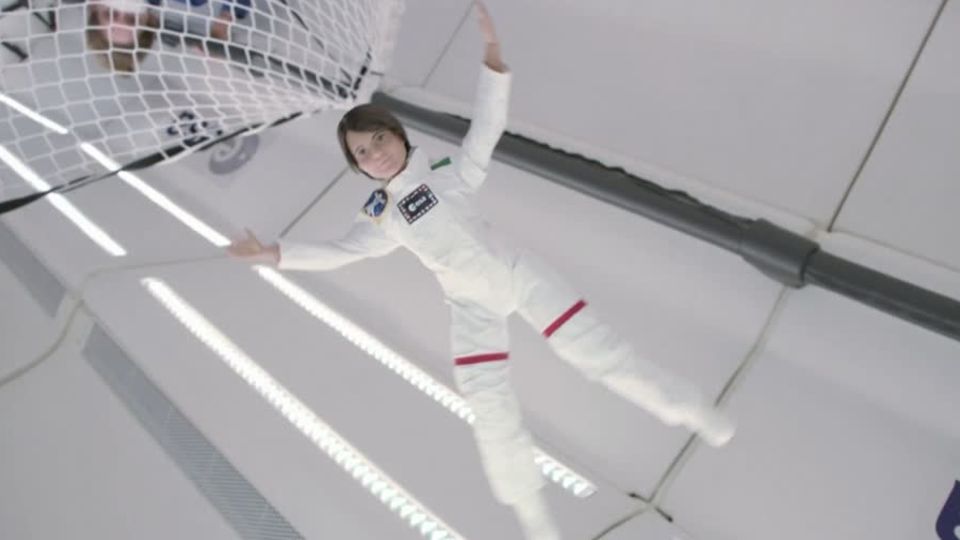 "Mini-Samantha": Esa wirbt mit Astronauten-Barbie für mehr Frauen im All – und will "nächste Generation ermutigen"