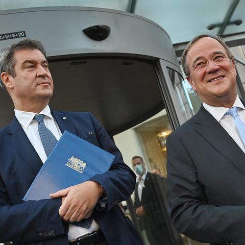 CSU-Parteichef Markus Söder (l.) und CDU-Parteichef Armin Laschet