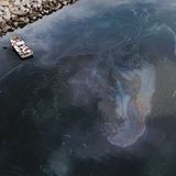 Luftaufnahme zeigt Ölteppich