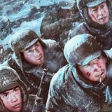 Der Film zieht choreografierte Szenen historischer  Genauigkeit vor.