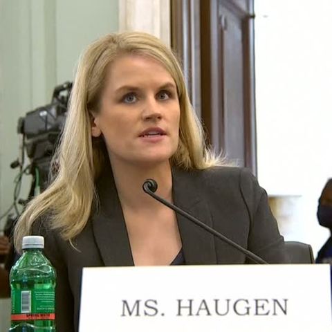 Frances Haugen: Whistleblowerin vor US-Kongress: Facebook nimmt psychische Probleme junger Nutzer in Kauf