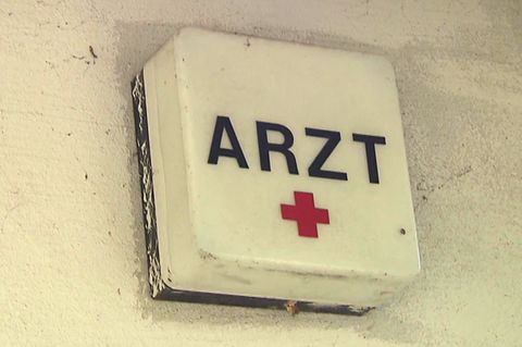 Arzt soll Covid-Impfungen ohne Impfstoff gespritzt haben – Patienten sind fassungslos