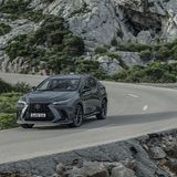 Der Lexus NX 450h+ agiert elastisch