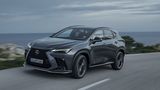 Der Lexus NX 450h+ wiegt gut zwei Tonnen