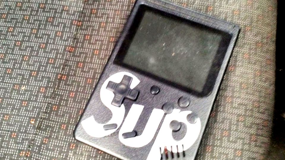 Autoknacker nutzen Game Boy zum Autoklau Autoknacker nutzen Game Boy zum Autoklau