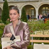 Ein Jahr zuvor war Blondeau als Model für das Label Paul & Joe auf der Paris Fashion Week.